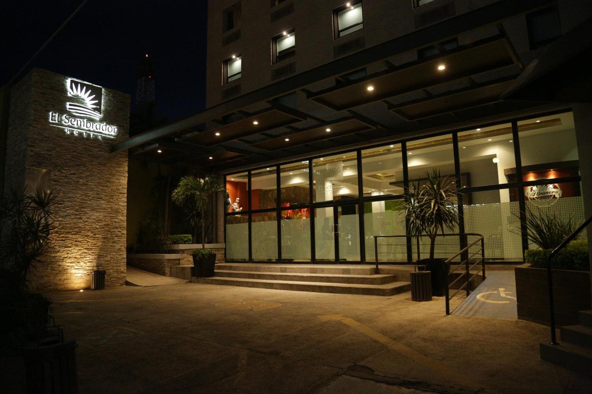 Hotel El Sembrador Guasave ภายนอก รูปภาพ